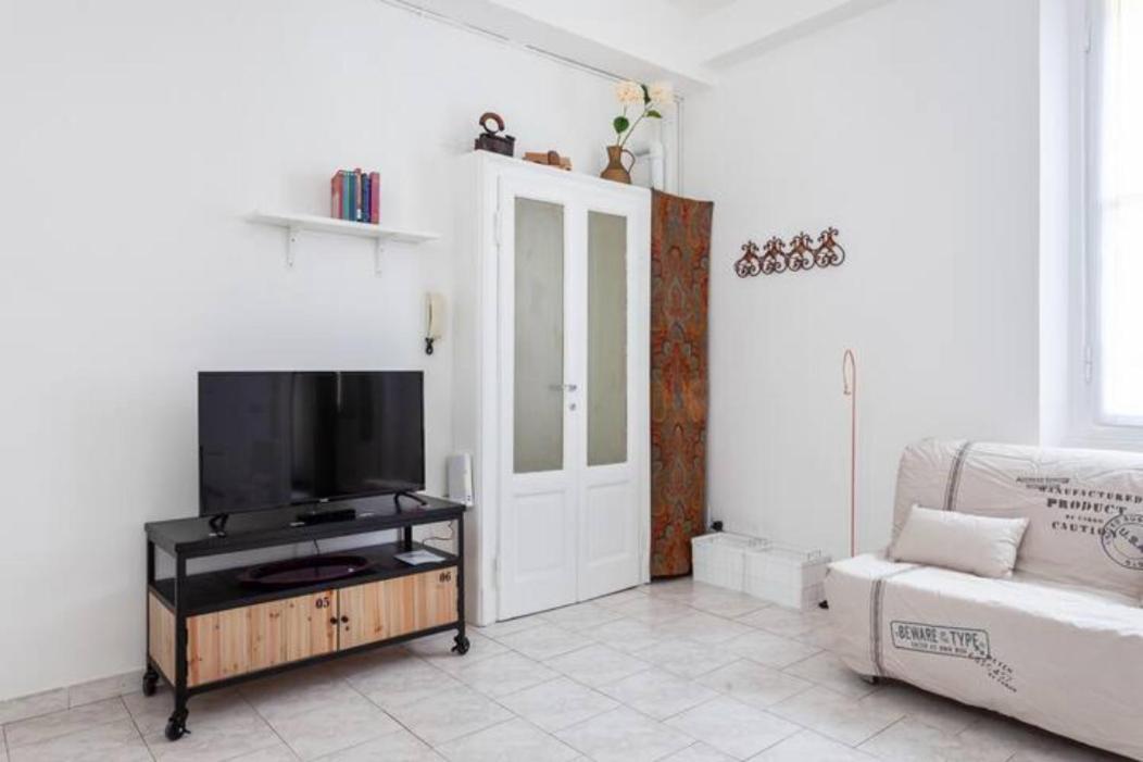 Isola And Zara Comfortable Apartment Мілан Екстер'єр фото